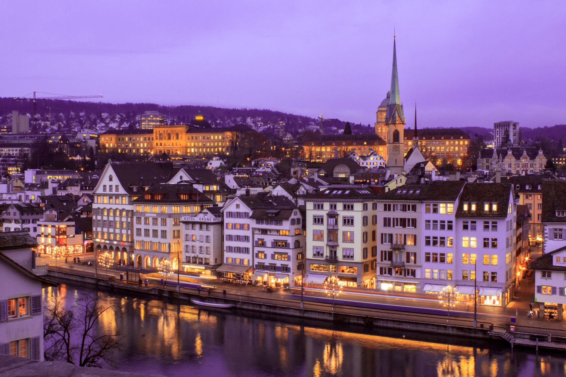 Zurich Auction Failures Hit 33% as Buyers Retreat From Premium Properties