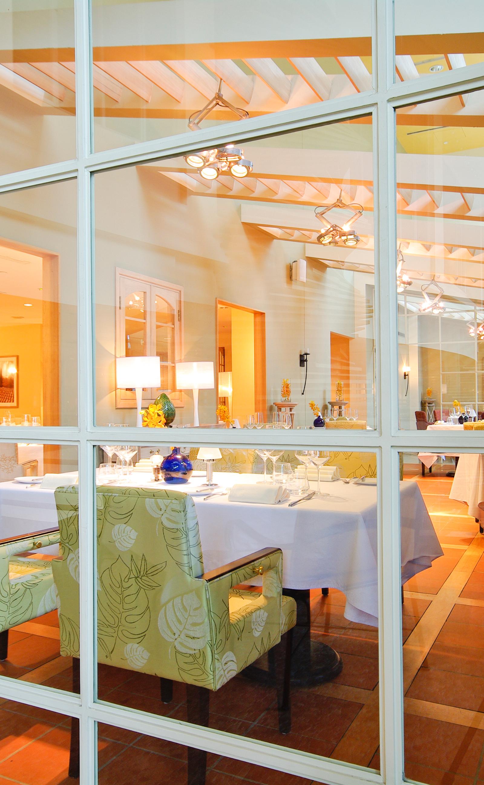 Zurich Residents Discover 3 Classic Restaurant Styles Rooted in City History